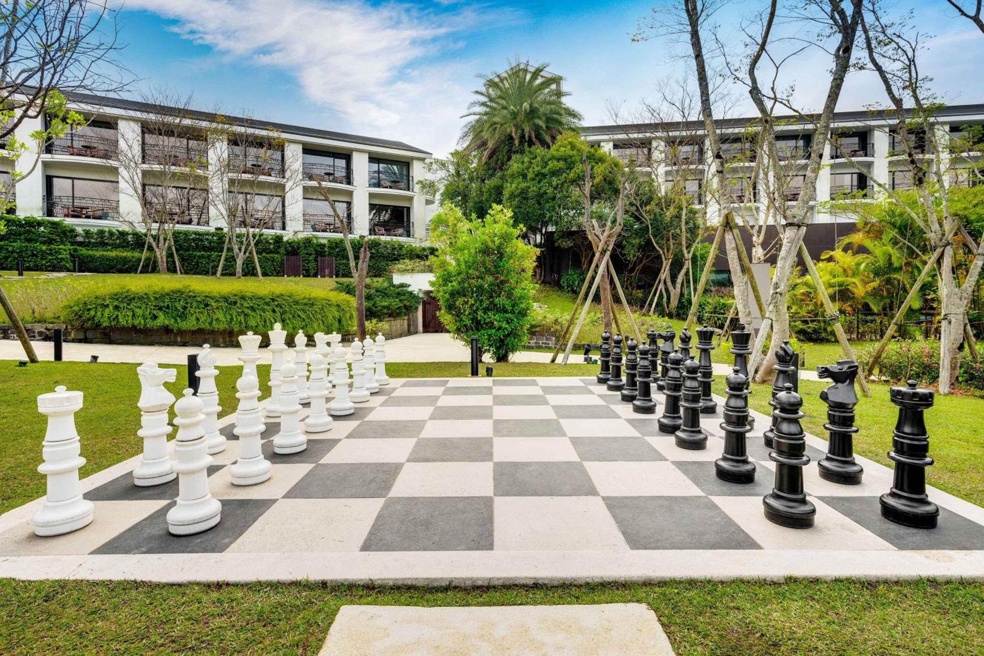The Westin Tashee Resort, Taoyuan Daxi Exterior photo The chess garden